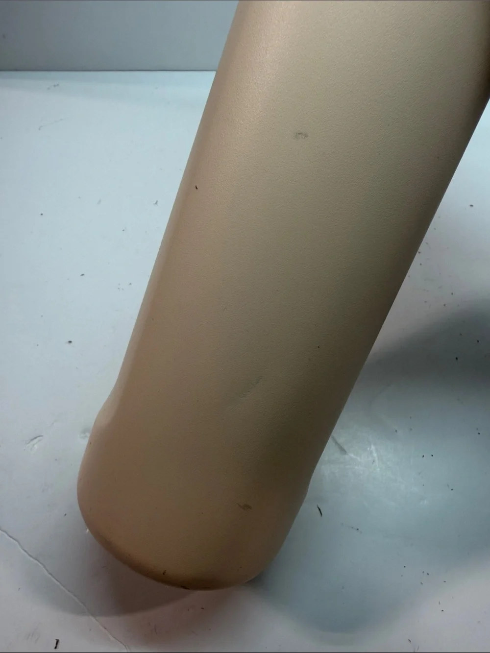 Used Owala 24 oz FreeSip Water Bottle with Straw - Picture 4 of 4